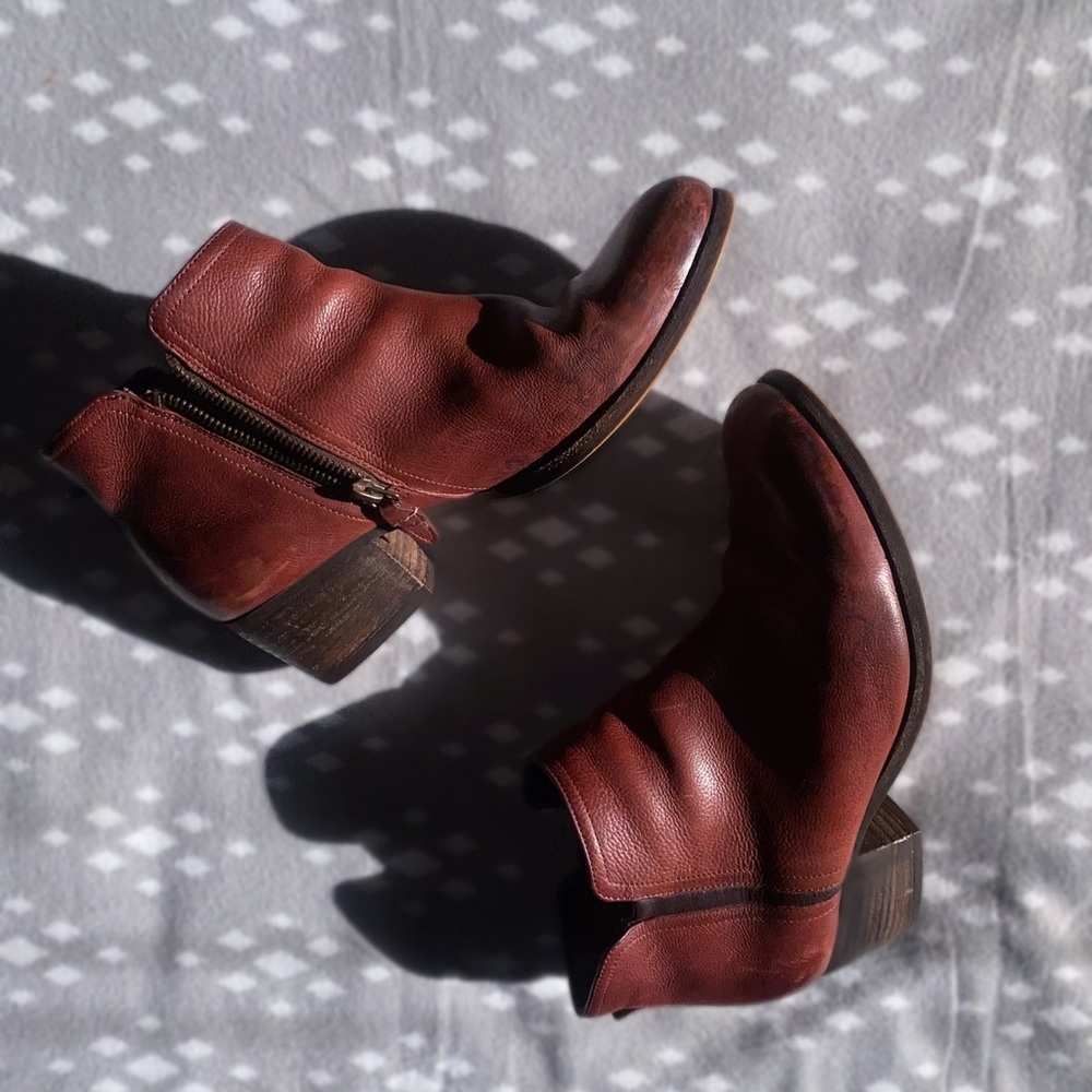 Vintage Burgundy / Brown leather ankle boots
